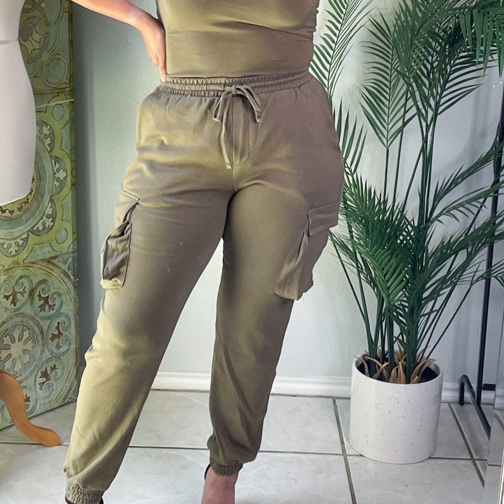 Joggers/ sweat pants (Olive)